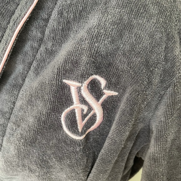 Victoria's Secret Robe - Picture 3 of 7